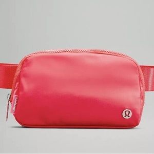 Lululemon Everywhere Belt Bag Pale Raspberry